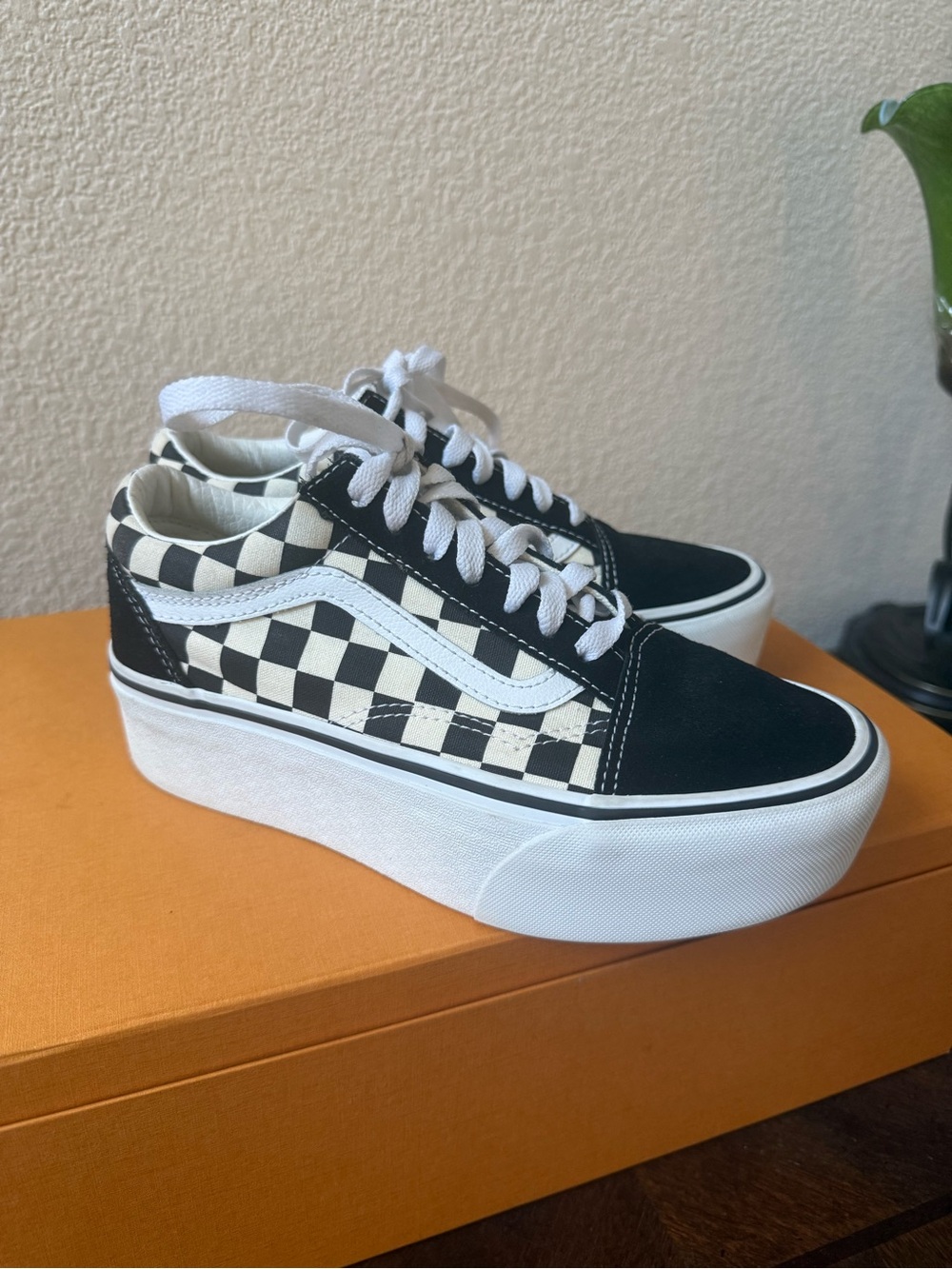 Vans Old Skool Stackform Checkerboard Platform Sneakers Women’s 5.5 Men’s 4 EUC - Picture 2 of 12
